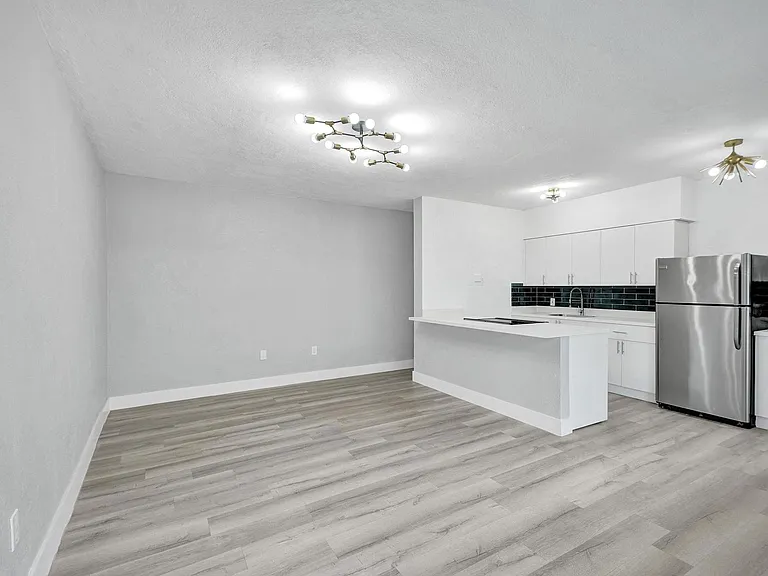 9200 East Bay Harbor Drive — Photo 18