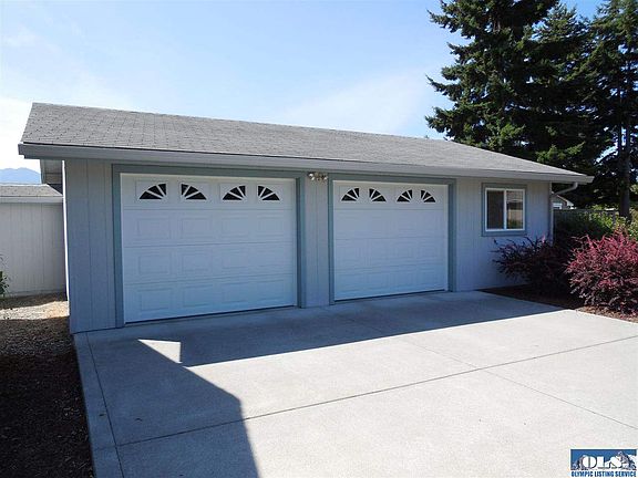 2nd image of 42 Stephanie Lee Pl