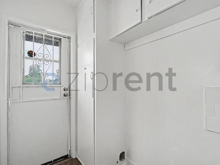 735 S Saint Louis St — Photo 12