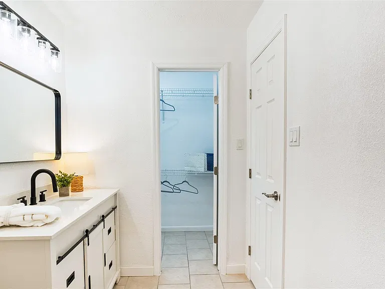 4855 Sulley Dr — Photo 23