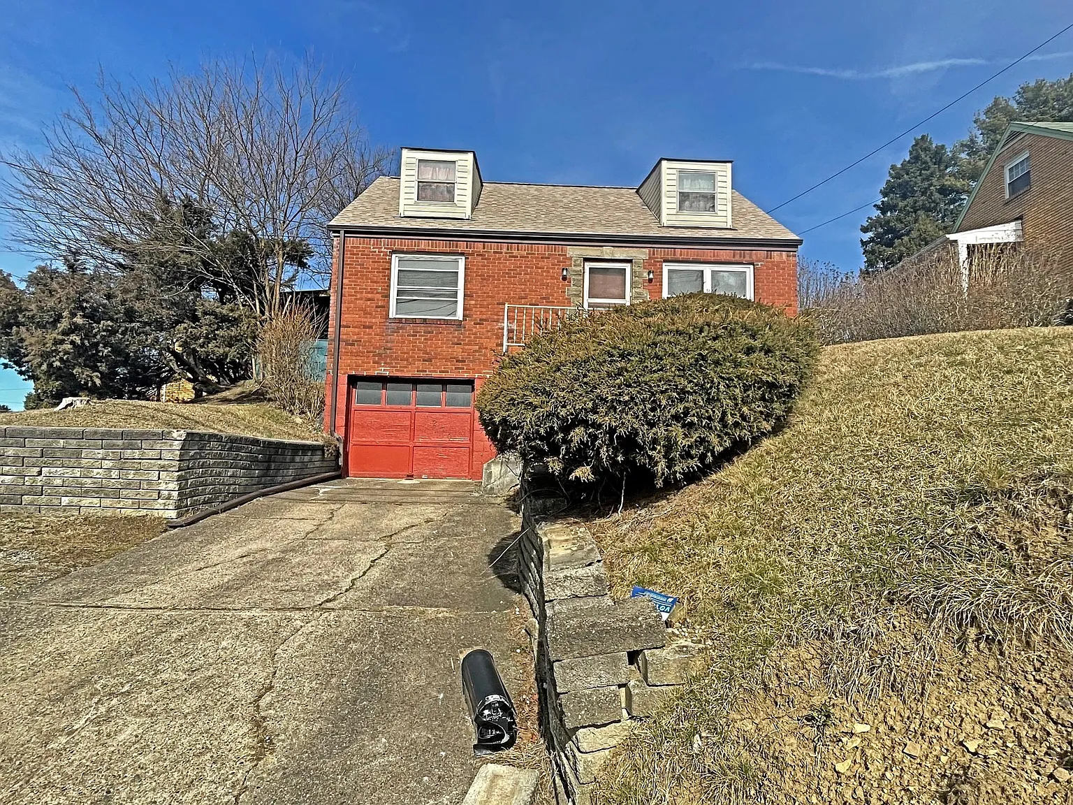 3 bed, 750 sqft, $1,250 — Photo 1