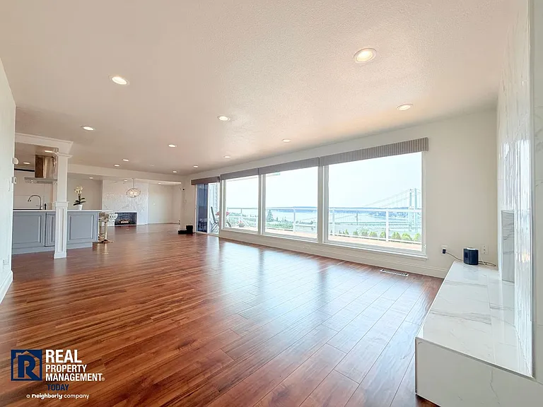 1726 N Jackson Ave — Photo 14