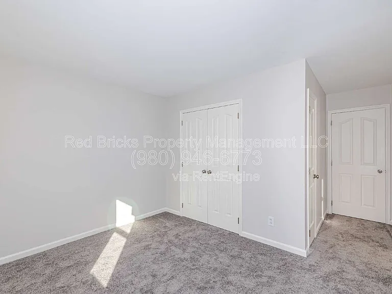 4709 Morning Dew Ct — Photo 28