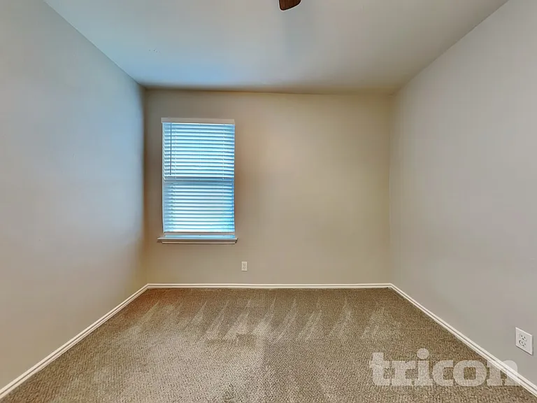 240 Dragon Ridge Rd — Photo 11