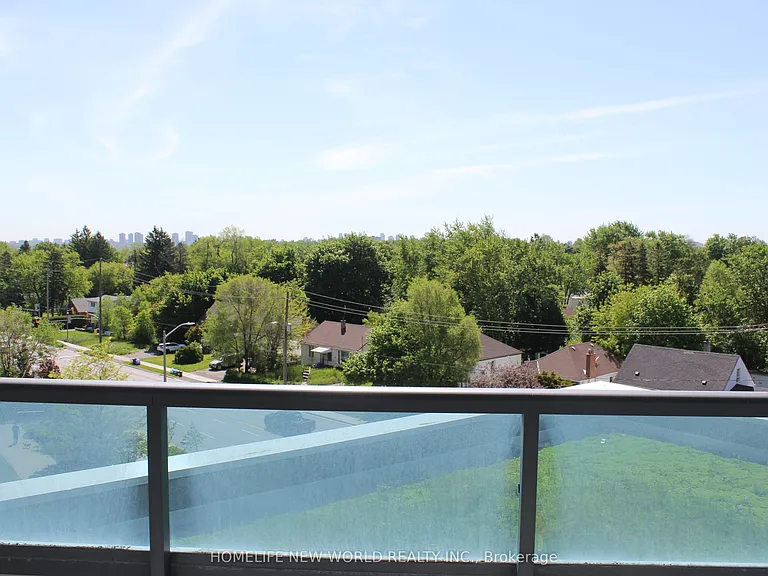7161 Yonge St #429 — Photo 21