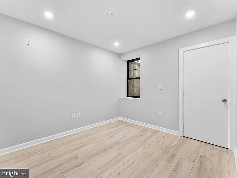 1682 N 54th St #2 — Photo 9