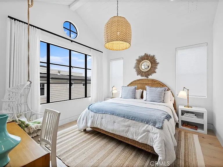 2148 E Oceanfront — Photo 30