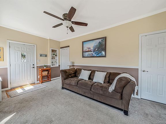 4th image of 74 Fairview Avenue