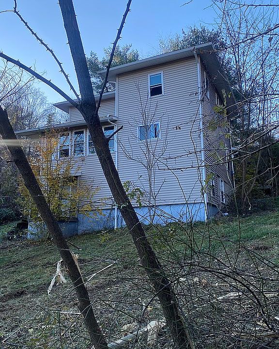 2nd image of 1720 Jennings Ave