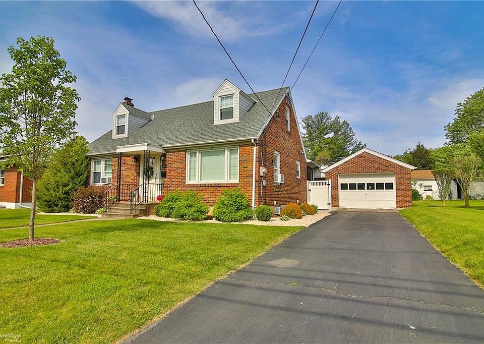 1113 Howertown Rd, Catasauqua, PA 18032 Zillow