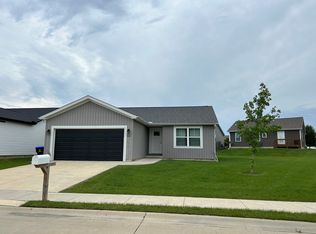 35 Winding Way, Bloomington, IL 61705