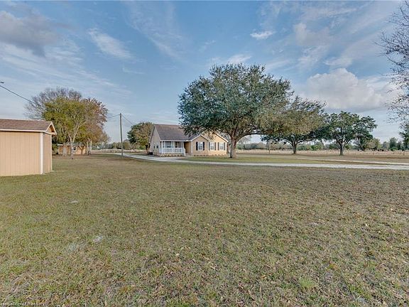 3rd image of 8509 Rose Ln
