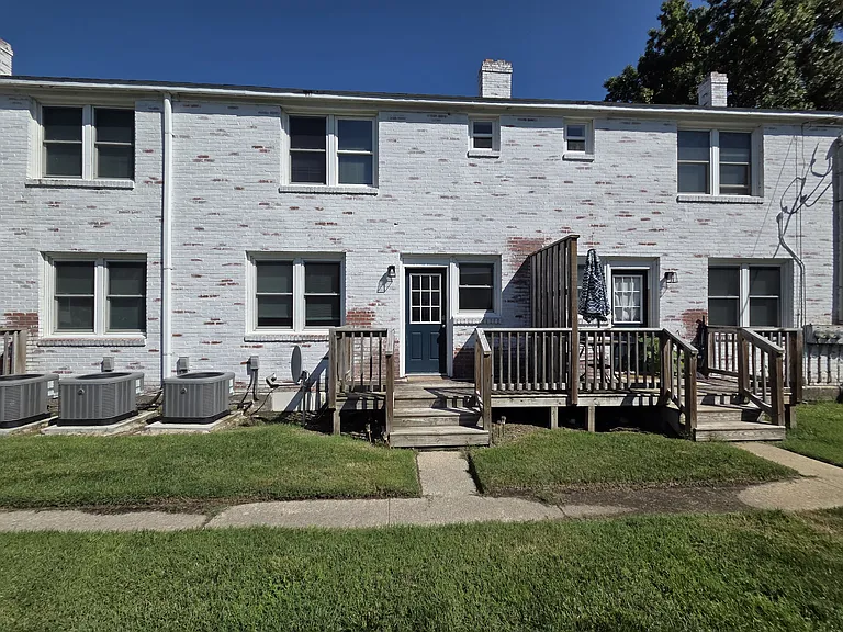 705 W 2nd Ave — Photo 10