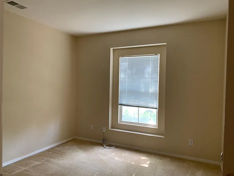 3027 Roadrunner Dr — Photo 9