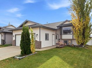 272 N Jennings Cres, Red Deer, AB T4P4G3