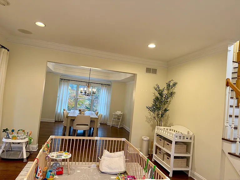 368 Hoyt St — Photo 13