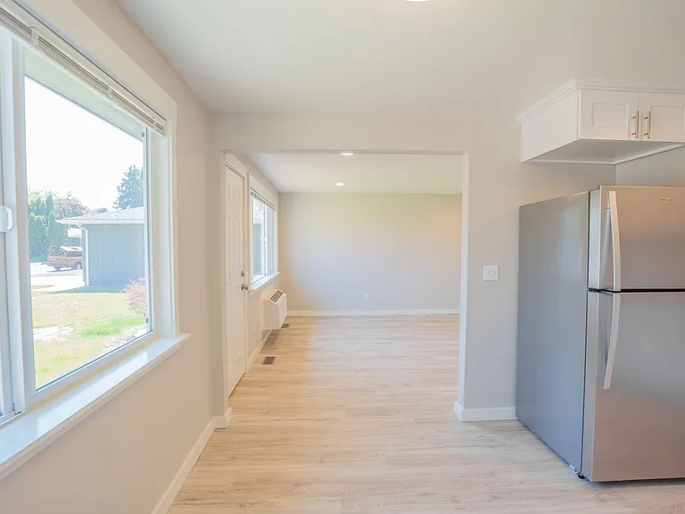 2840 Railroad St SE — Photo 16