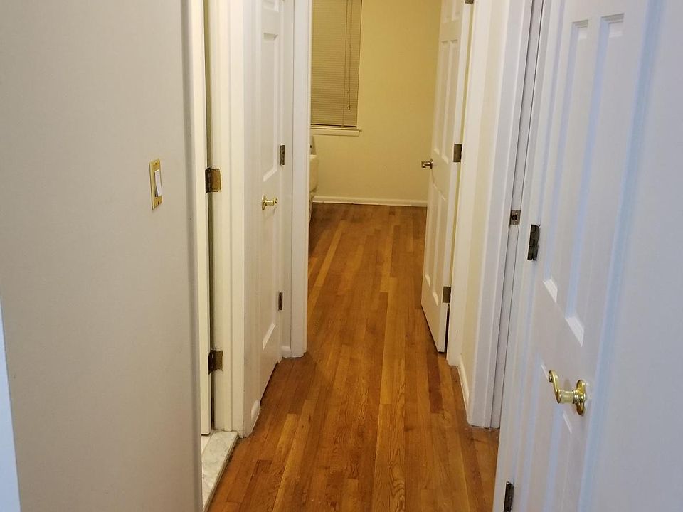 2nd image of 14441 28th Ave #1