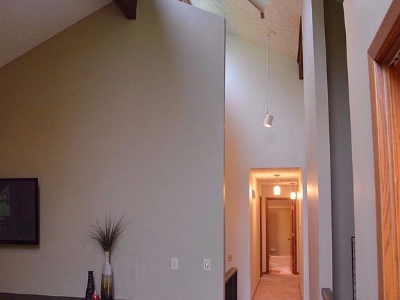 3rd image of 7630 Wren Ct