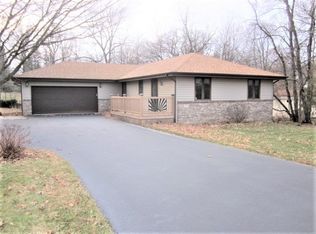 627 Lake Summerset Rd, Davis, IL 61019