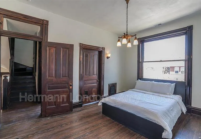 3922 Castleman Ave — Photo 21