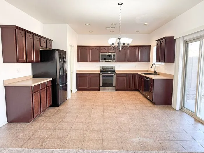 1170 E Desert Springs Way — Photo 10