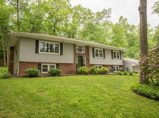 55 North St, Granby, MA 01033