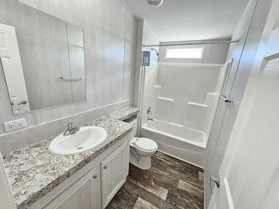 5th image of 4125 Park St N #239