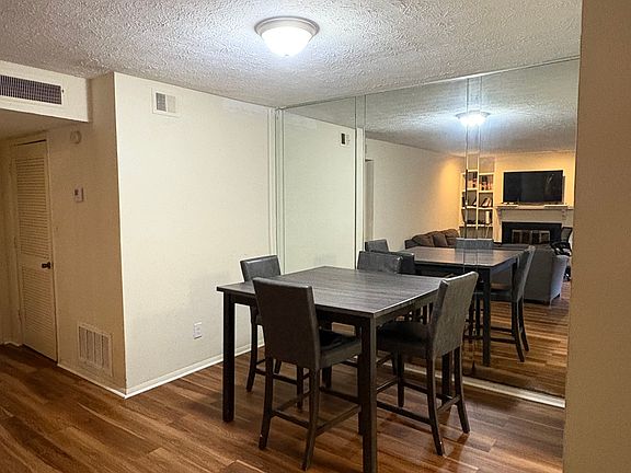 4th image of 3889 Cedar Cir #3889