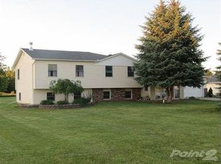 2042 W Stanley Rd, Mount Morris, MI 48458