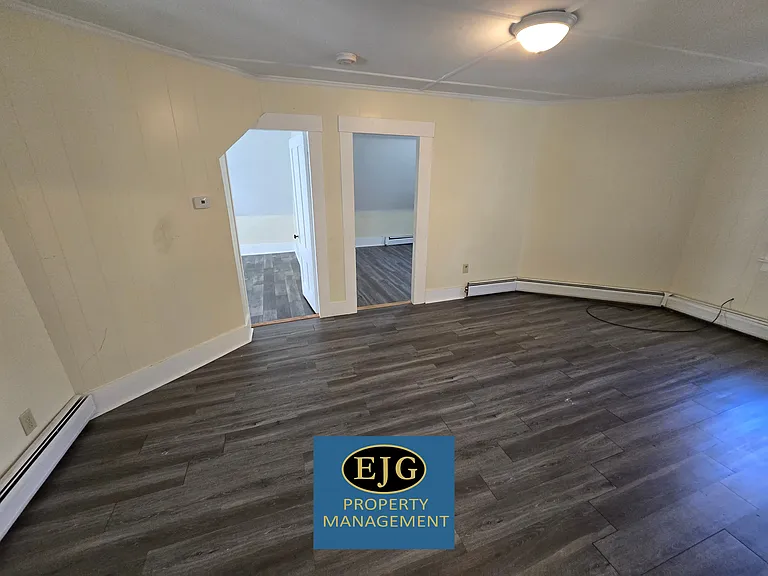 20 Pleasant St #A — Photo 15