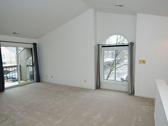 3rd image of 42527 Lilley Pointe Dr