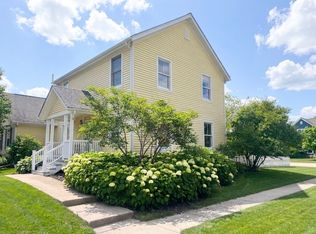 1501 Amos Bennett St, Grayslake, IL 60030