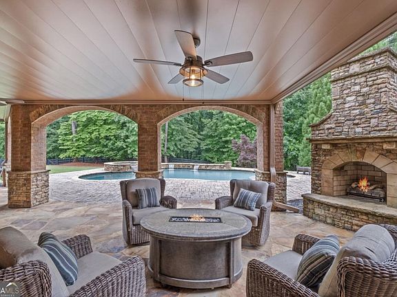 2nd image of 16550 Quayside Dr