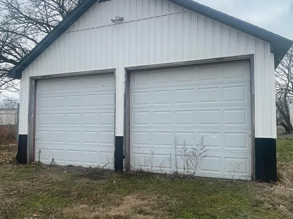 W Morgan St, Tipton, MO 65081