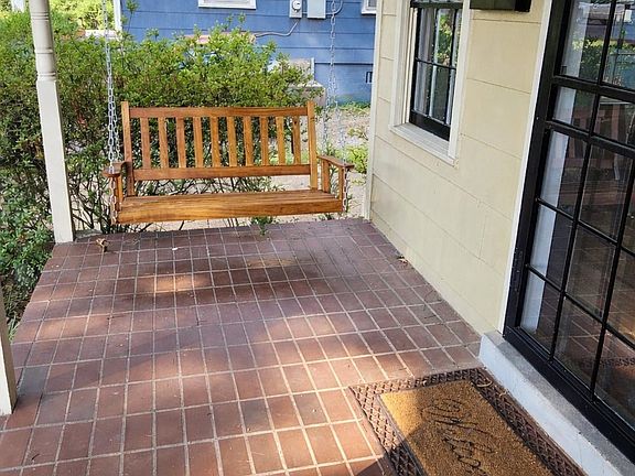 2nd image of 21 N Fenwick Rd