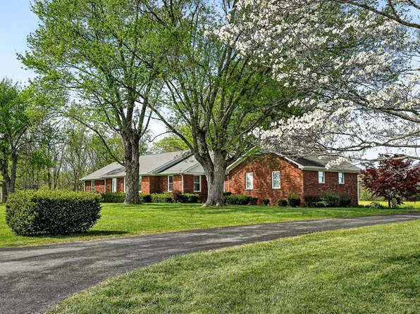 530 W Main St, Smithville, TN 37166