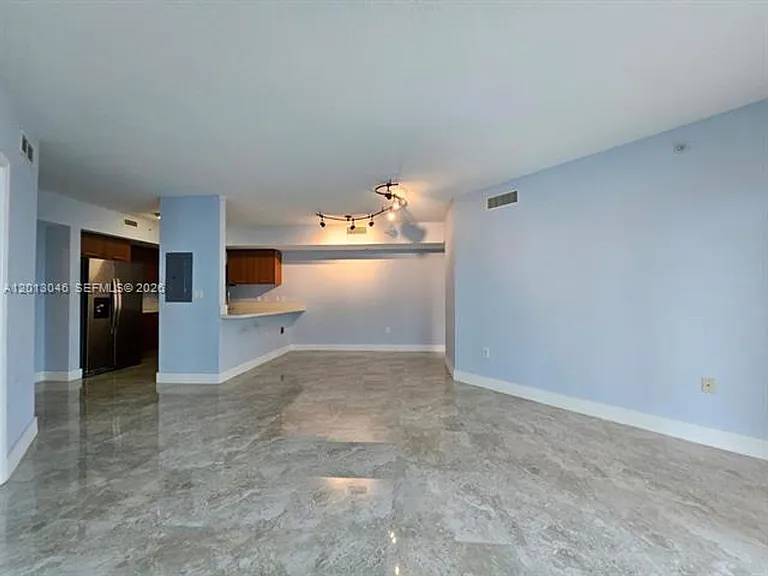 9055 SW 73rd Court Rd #1008 — Photo 6