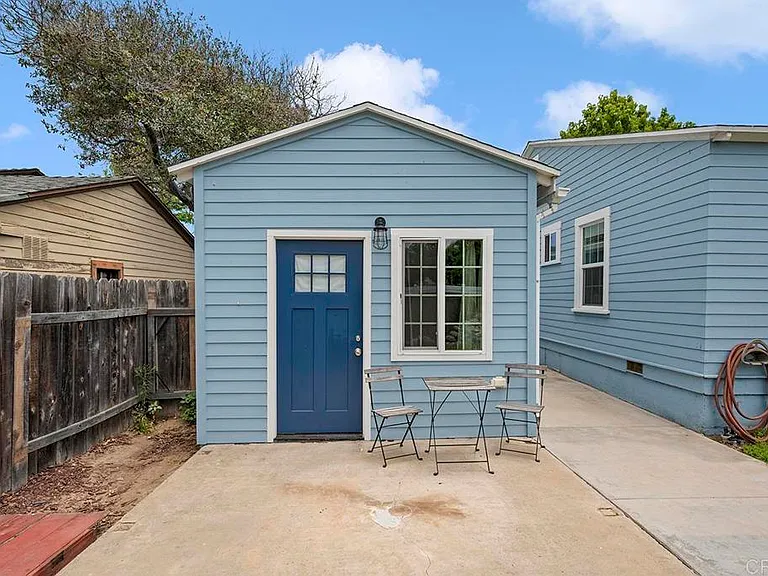 586 Del Mar Ave — Photo 33