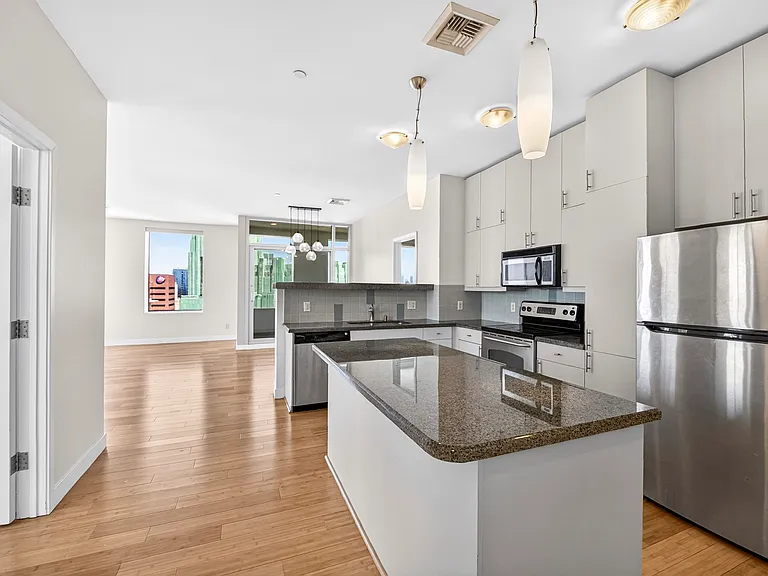 3810 Wilshire Blvd #1405 — Photo 7