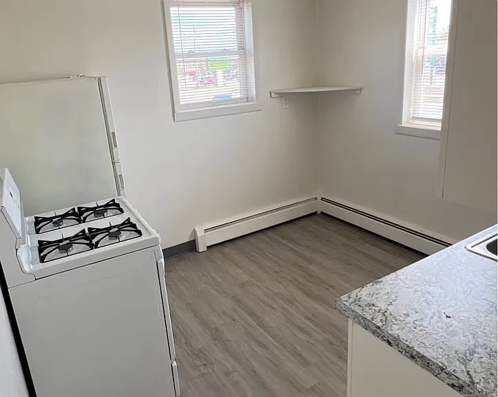2708 Grand Ave #2 — Photo 4