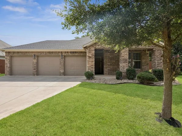 1700 Fairway Dr, Sherman, TX 75090