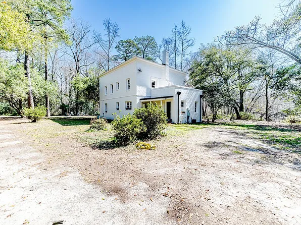 1325 Deep Branch Rd, Lumberton, NC 28360