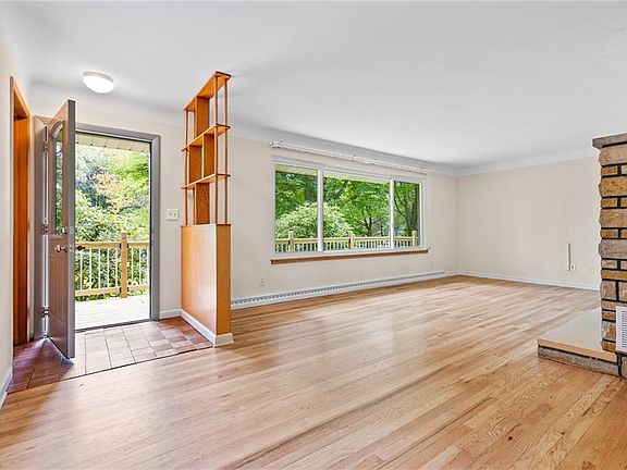 5th image of 58 W Bel Meadow Ln