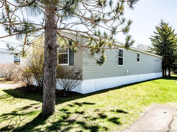 73 Andre Dr, Dieppe, NB E1A 7C4