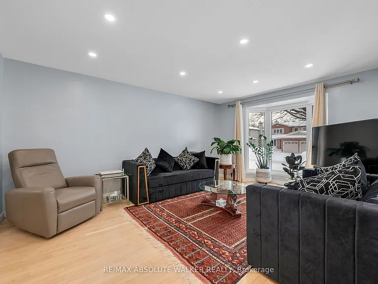 1849 Montereau Ave — Photo 7