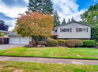 2170 SW Winchester Ave, Portland, OR 97225