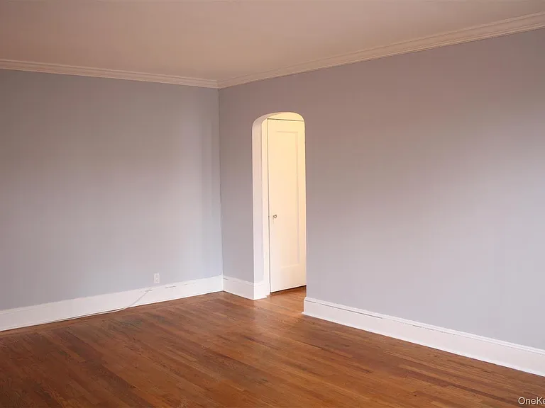 11 Greenridge Ave #D5 — Photo 7