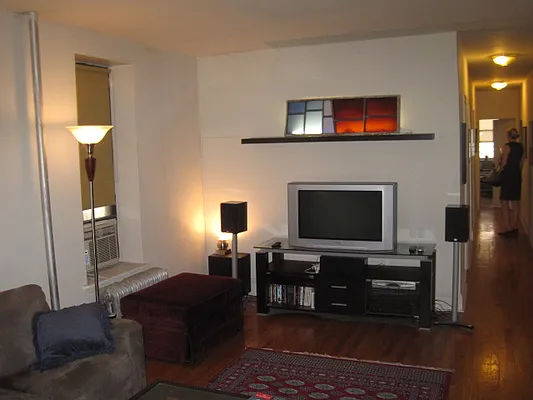 Rented by EA Kane RE Inc. | media 21