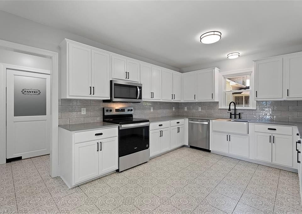 1st image of 632 Stokesburg Rd